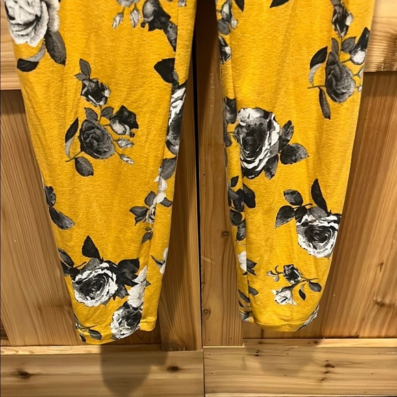 Eye Candy Yellow Floral Joggers - Picture 4 of 8